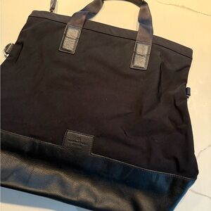Banana Republic Black Travel Bag with Durable Design